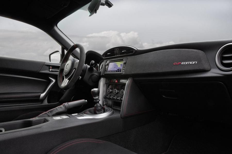  Toyota GT 86 Cup Limited Edition 2013 года  (фото 12 из 16)